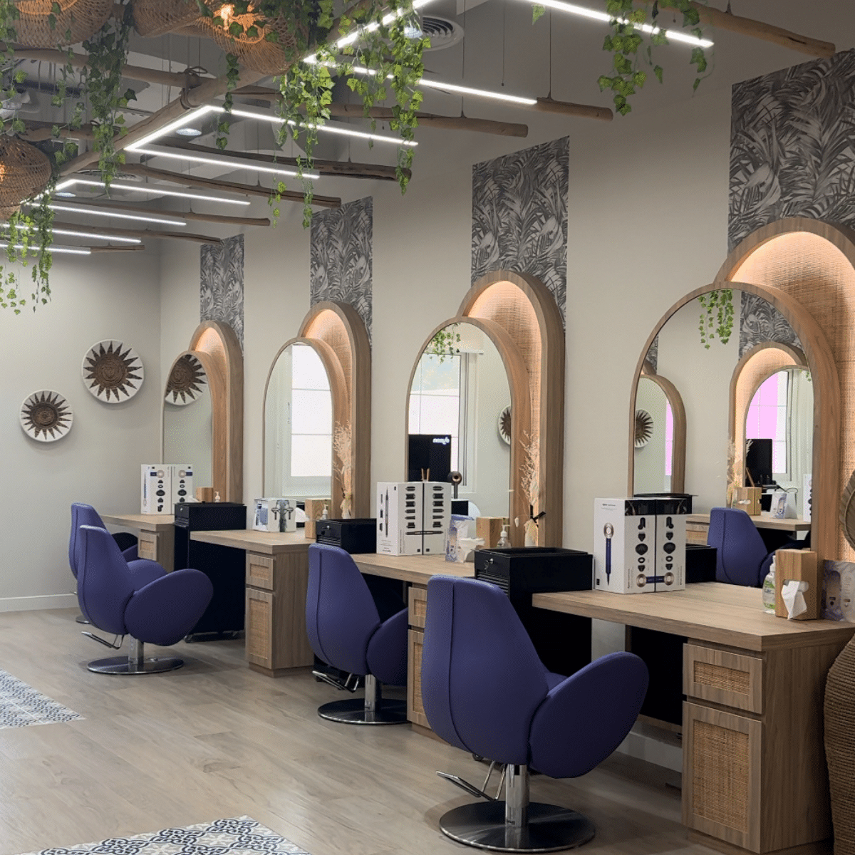 Tips and toes al shamkhah villa is the most luxurious beauty spot